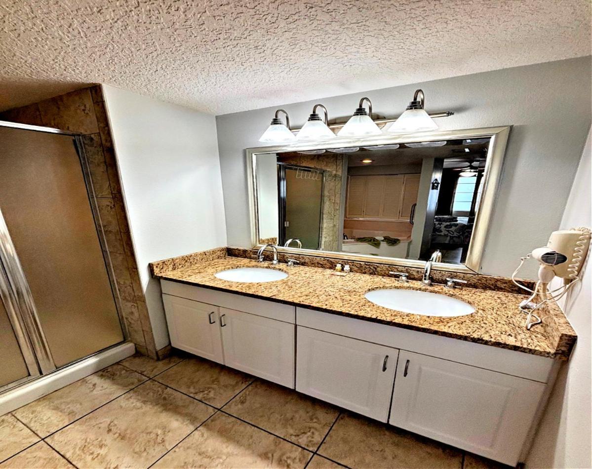 2 Bedroom Resort Condo Direct Oceanfront Wyndham Ocean Walk - Daytona Funland 2226 Дейтона-Біч Екстер'єр фото